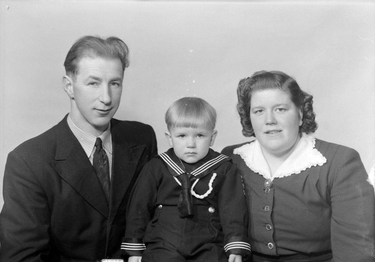 Sigmund Hovde med familie