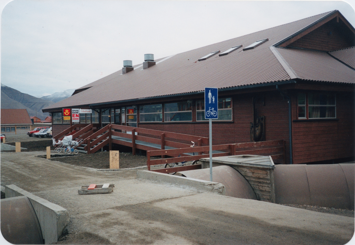 Longyearbyen postkontor. Eksteriør