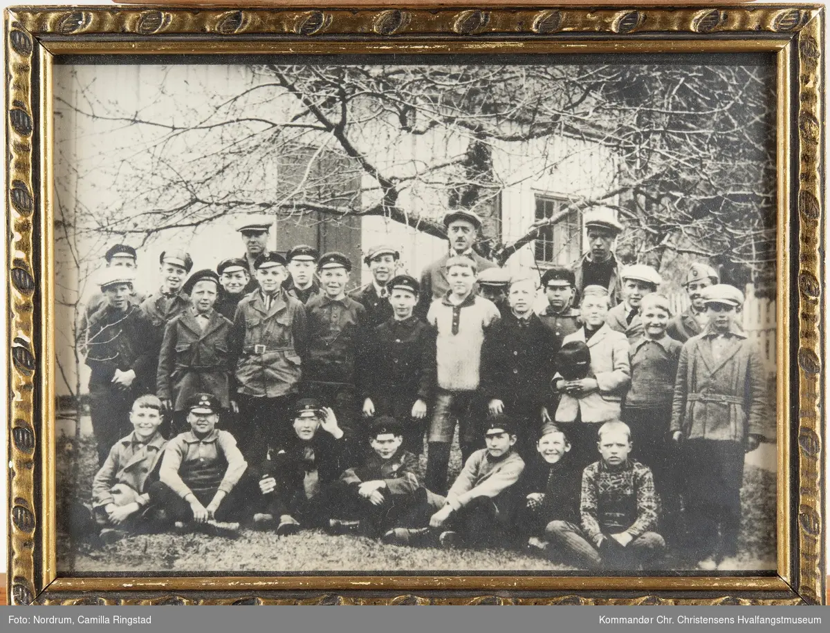 5. klasse 1925 på skogplanting på Aue, Sandar.
