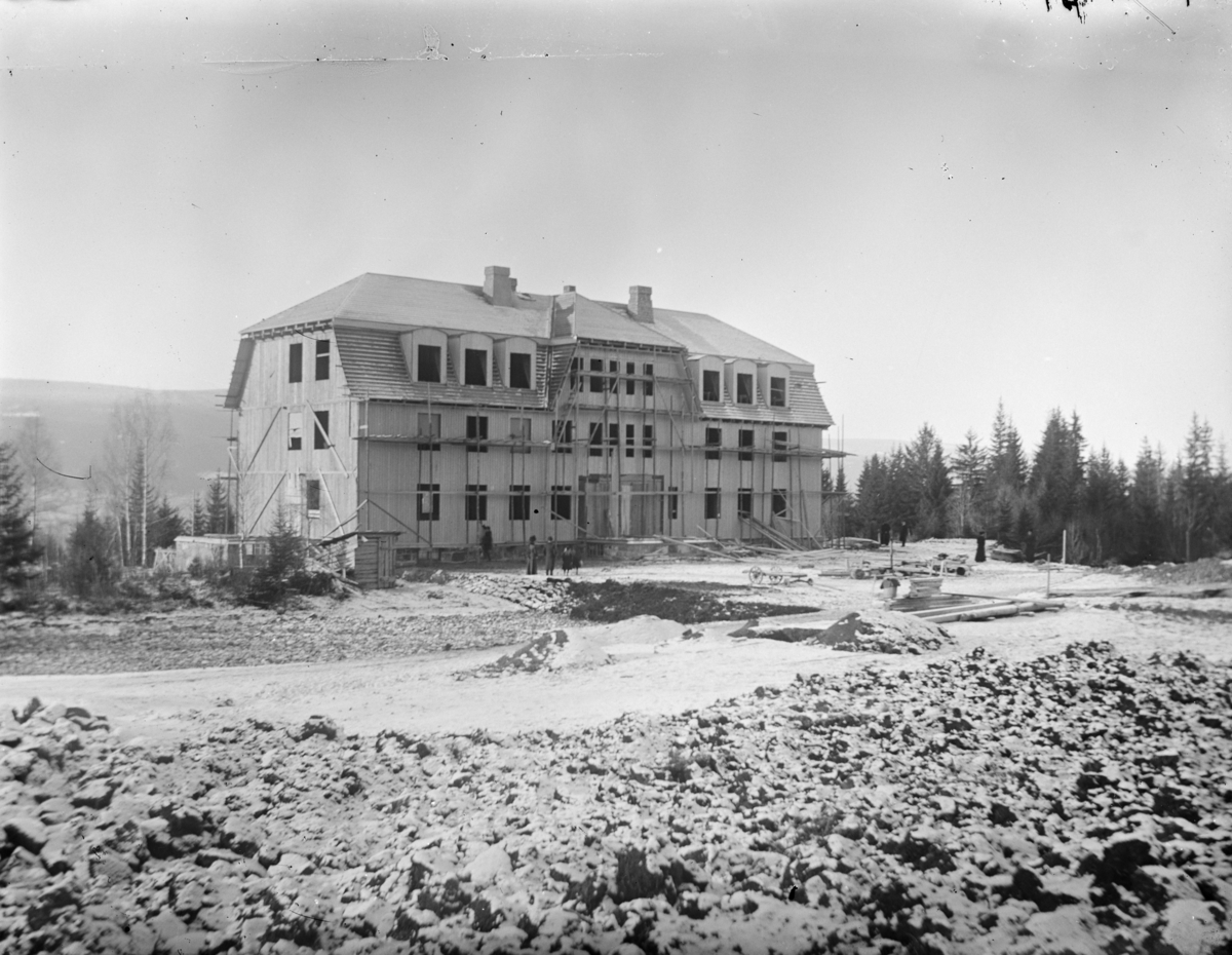 Lillehammer Turisthotell under bygging 1911