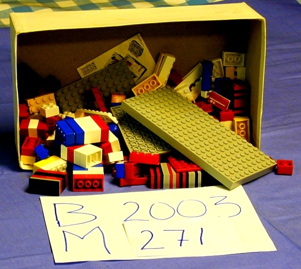 Legoklosser i ulike størrelser og farger.