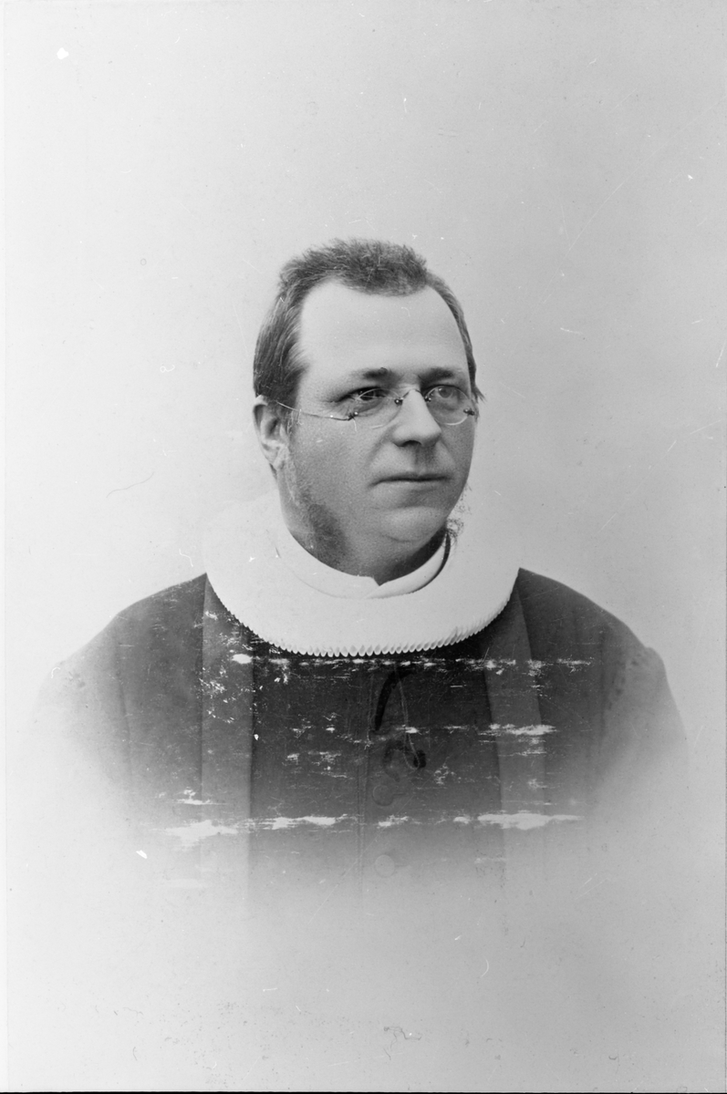 Portrett av pastor Krogh, vikar for sogneprest Skavang