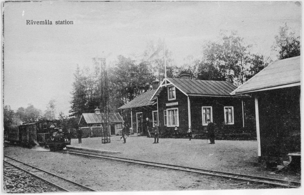 Nättraby - Alnaryd - Älmeboda Järnväg, NAEJ lok 2 på Rävemåla station.