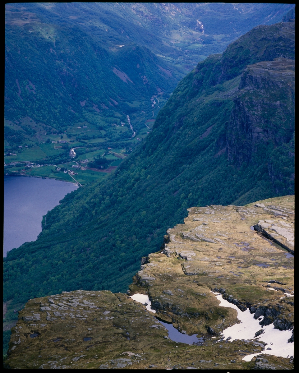 Et fjellparti sør for Stordalsvatnet i Etne, antageligvis Nordfjellet. Frette og Fretsdalen går inn øverst i bildet.