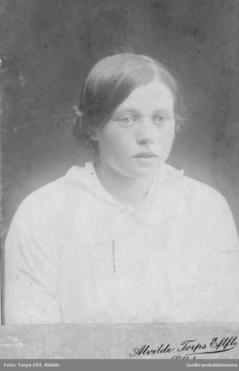 Magnhild Åboen (f. 1900 g. Åmodt)
