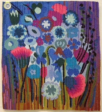 Flamskväv, brokigt blommotiv i flera blå-, gröna- bruna- och rosa tonerSkiss Inv.nr 1129:27