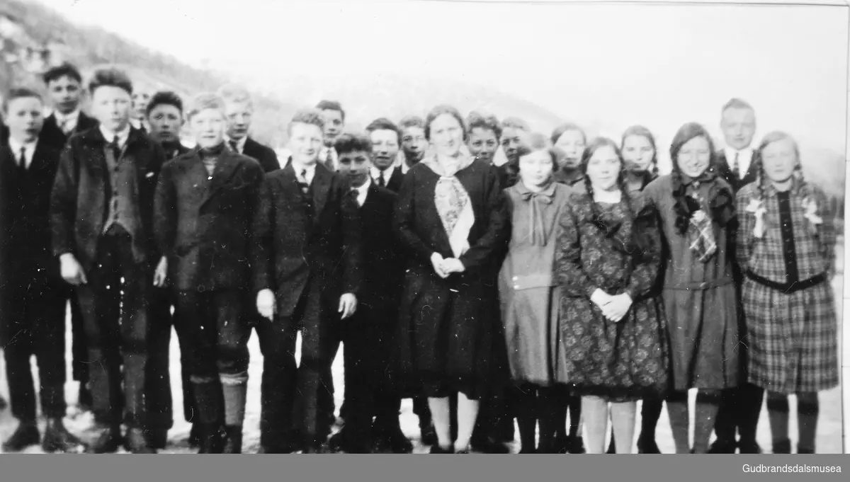 Framhaldsskuleklasse 1929-1930 hjå O.E. Berge i Lom