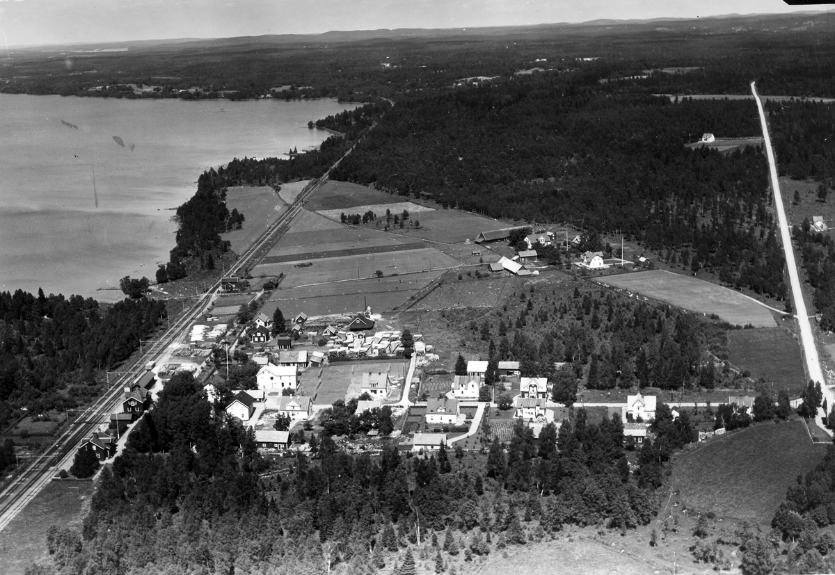 Lidnäs är en småort i Alvesta kommun, belägen i Moheda socken.
Lidnäs är beläget vid sjön Stråken och södra stambanan går rakt genom orten.