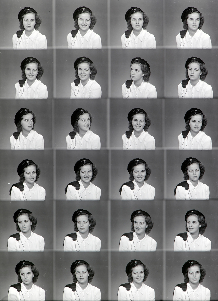 Portrettserie av Eva Jørgensen, med studentlue. Studentbilde.
Gift Eva Kløvstad. (Fødselsdato: 10. juli 1921, Vang
Døde: 8. juni 2014, Hamar) Eva Antonie Kløvstad var en norsk motstandskvinne og leder i Milorg i andre verdenskrig. Hun er født i Vang i Hedmark, datter av Frithjof Georg Jørgensen og Thorbjørg Jenny Godager. Under andre verdenskrig deltok hun i motstandsbevegelsen i Hamar med kodenavnet Jakob.