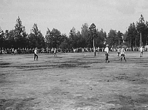Fotbollsmatch på Skålamossen