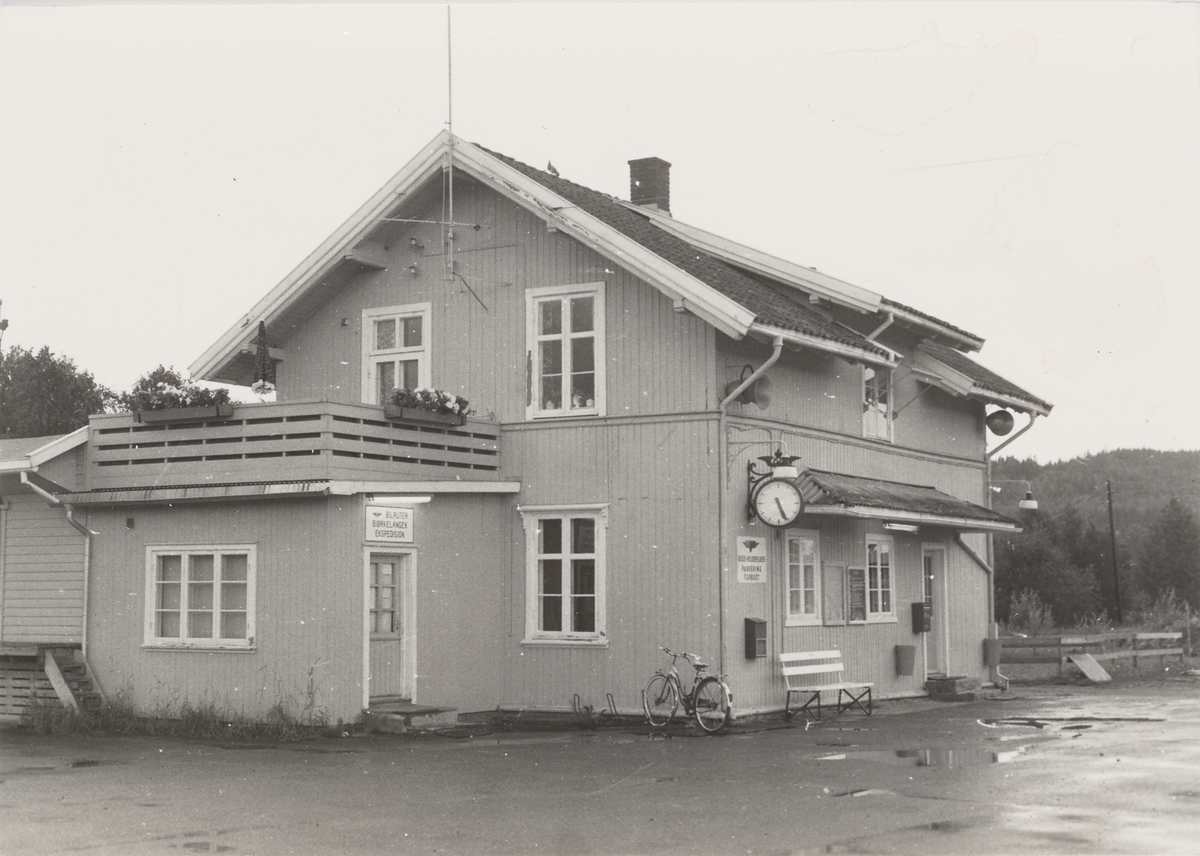 Bjørkelangen stasjon ca. ti år etter Aurskog-Hølandbanens nedleggelse