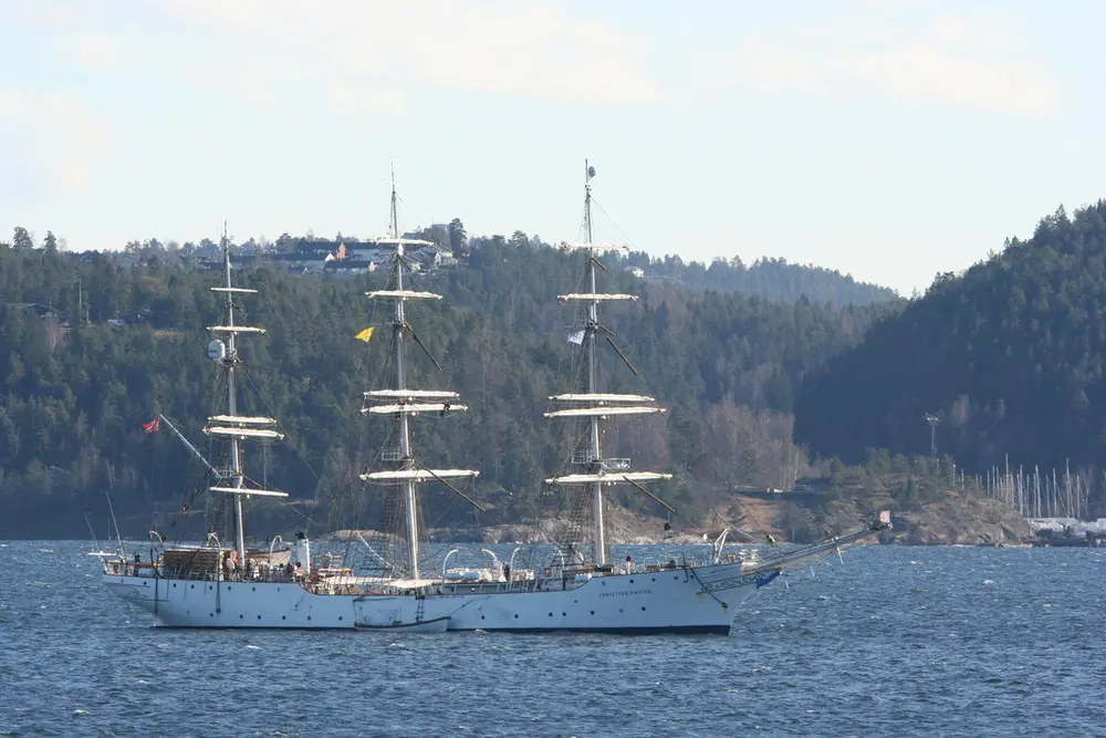 Christian Radich ligger i karantene i Bunnefjorden, Oslo