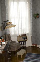 Interiør fra leiligheten "Gunda Eriksens hjem - 1950" i Wess