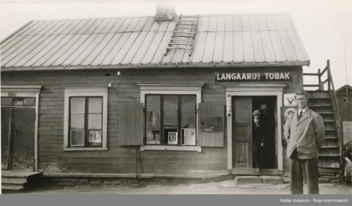 Jokibutikken ved Hvistendahlsgt. Ca 1940- 1950-tallet.
