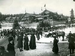 Holmenkollen Turisthotel. Totalskadet av brann 1914..Foto Wi
