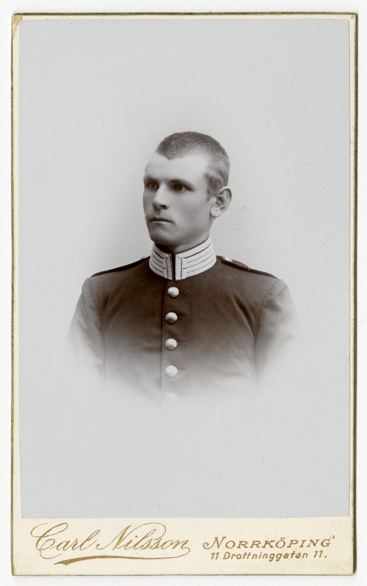 Porträtt av soldat Hild vid Första Livgrenadjärregementet I 4.