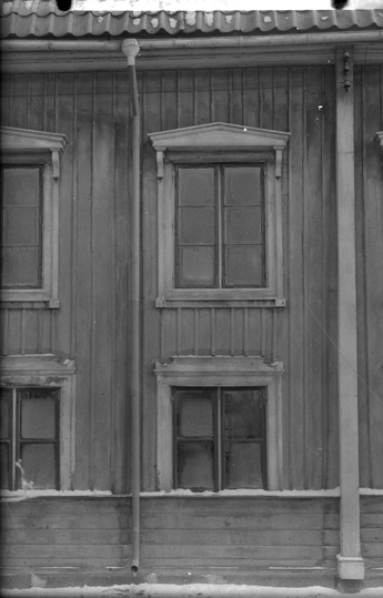 Fasad med fönster, Västerås ca 1910,