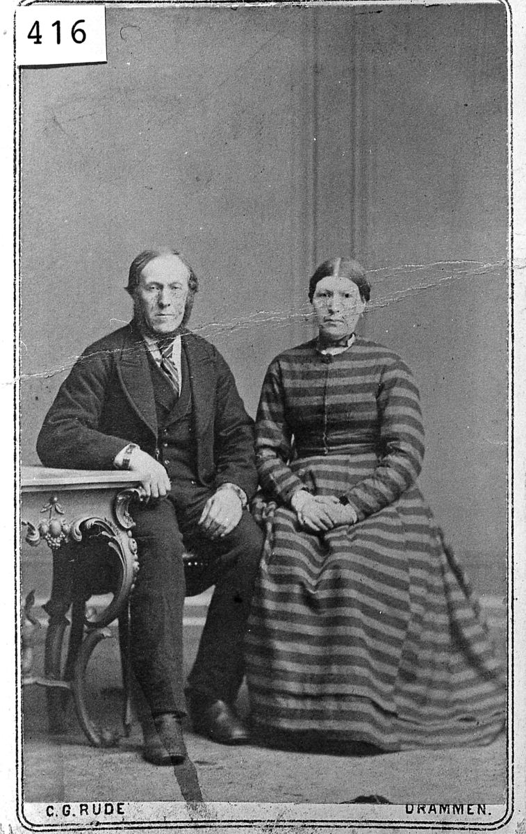Portrett av Kristoffer Helgesen Segoengen og hustru Mari Karlsdatter, ca. 1870.