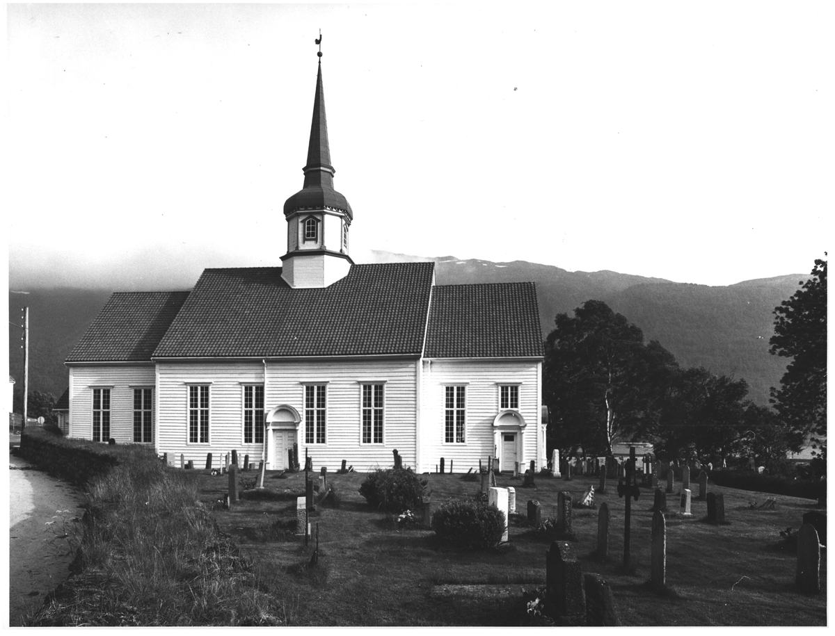 Nordfjordeid kirke