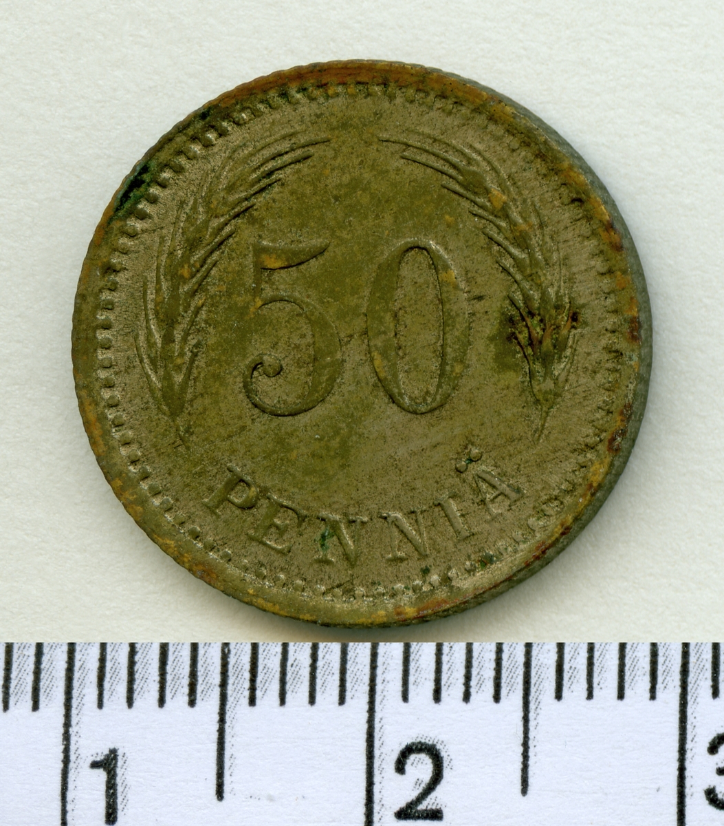 50 Penniä 1921 Finland Kaarlo Juho Ståhlberg.

2 st mynt ifrån Finland av samma valör.