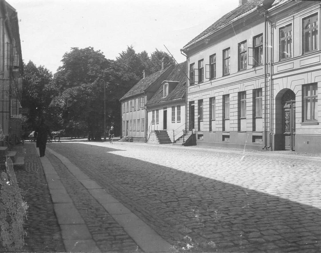 Halmstad, Storgatan. Kv Karl X. Gammal bebyggelse, numera riven. Foto ...