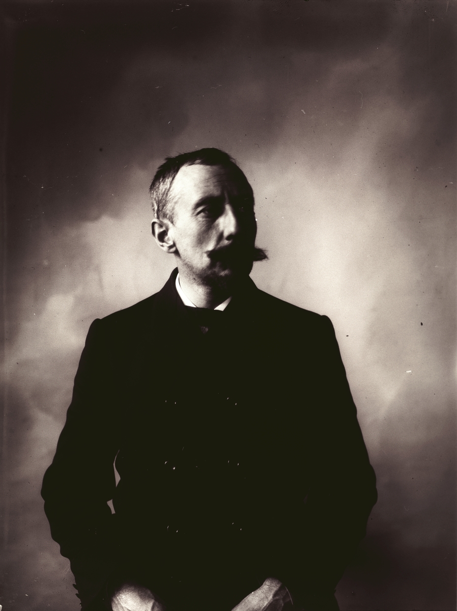 Portrett av Roald Amundsen fotografert 1907.