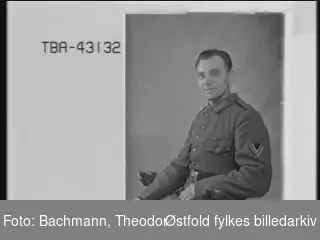 Portrett av tysk soldat i uniform, W. Söhner.
Sjekke om nummer på negativ er korrekt.