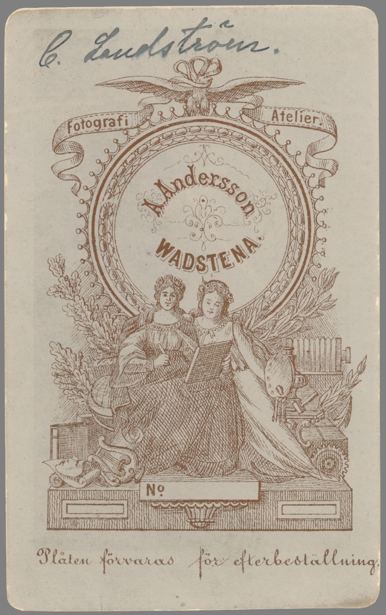 Porträtt av före detta fanjunkaren Carl Edvard Landström. Från 1844 gift med Gustava Enander. Vid tiden för bilden och lång tid dessförinnan ägare till Rogslösa rusthåll.