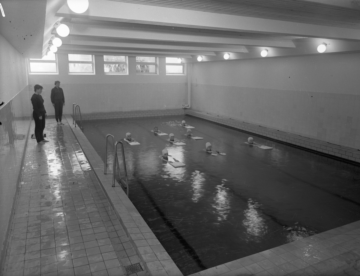 Romerike Folkehøyskole. Svømmeopplæring.