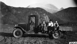 Bilen er en 1928 mod. og var den første lastebilen som kom t