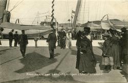 Fra Kroningsreisen i 1906..Landstigningen i Kristiansund.