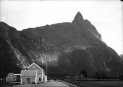 "Romsdalshorn stasjon".