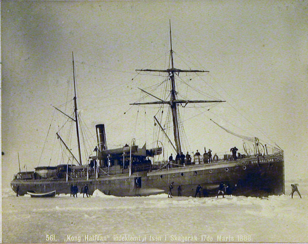 D/S "Kong Halfdan" (NFDS) fastfrosset i isen i Skagerak 17.mars 1888.