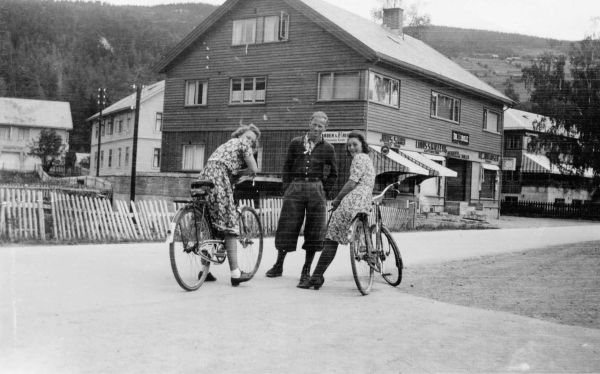 Sykkeltur til Fagernes i 1942.