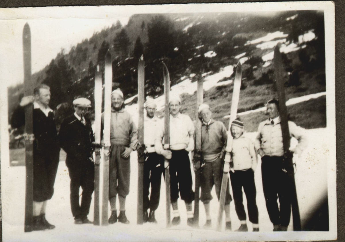 Ei gruppe skihopparar