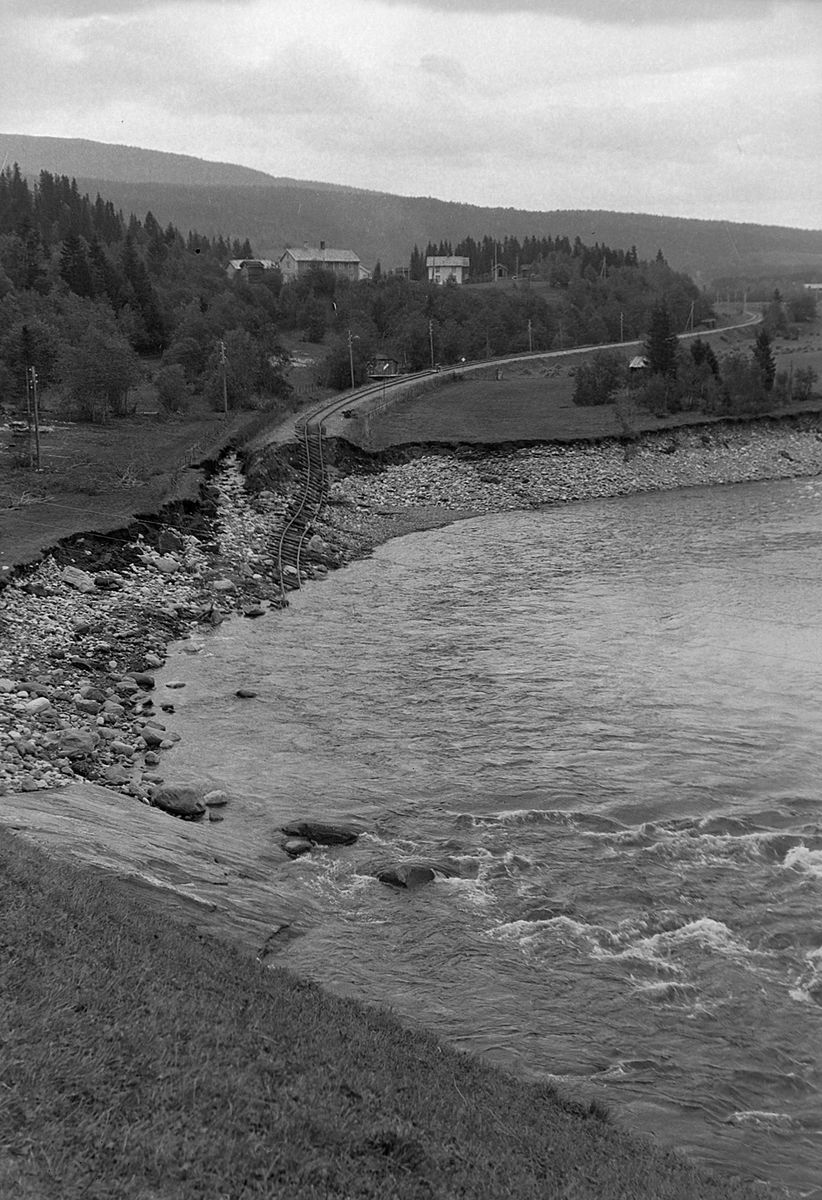 Flomskader på strekningen Støren - Singsås i 1940