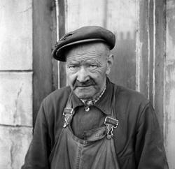 HAMAR JERNSTØPERI OG MEK. VERKSTED, HAM- JERN, PORTRETT UKJE