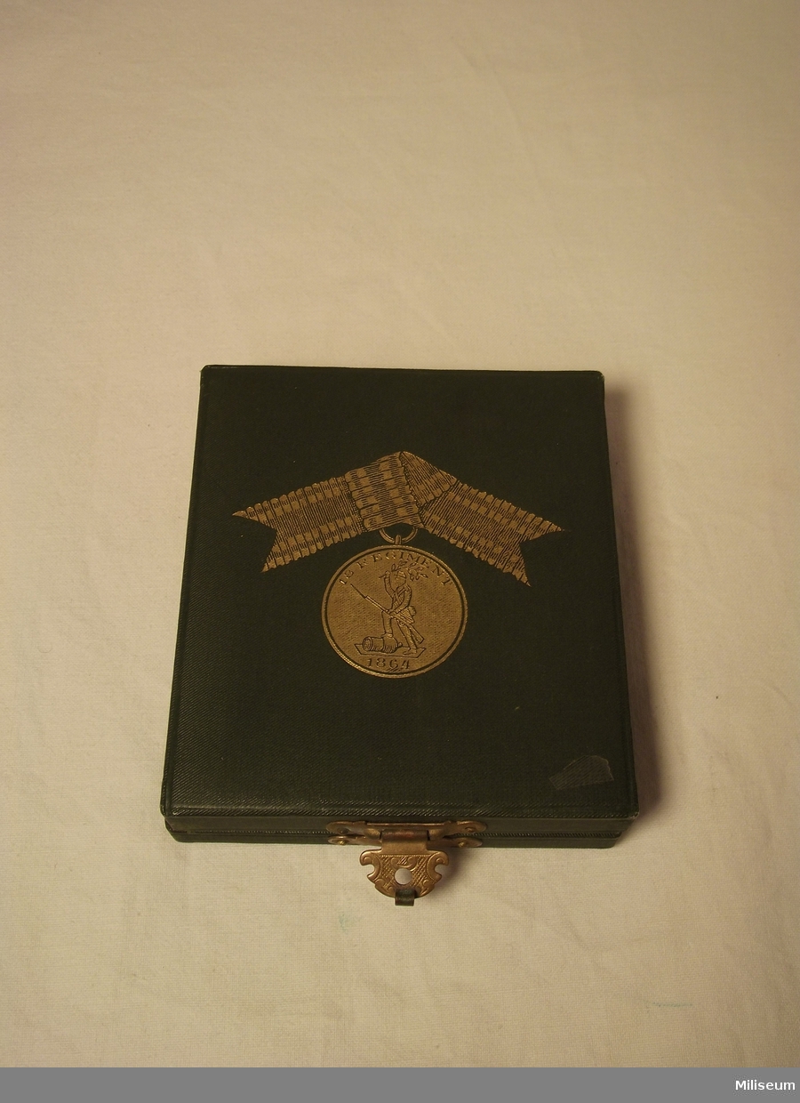 Medalj tilldelad friherre, kapten Fabian Örnsköld för hans deltagande i 1864 års danska krig, med tillhörande ask.