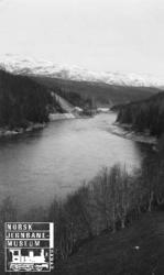 Linjen langs Vefsna ved Øksendal, ca. 15 km sør for Mosjøen;