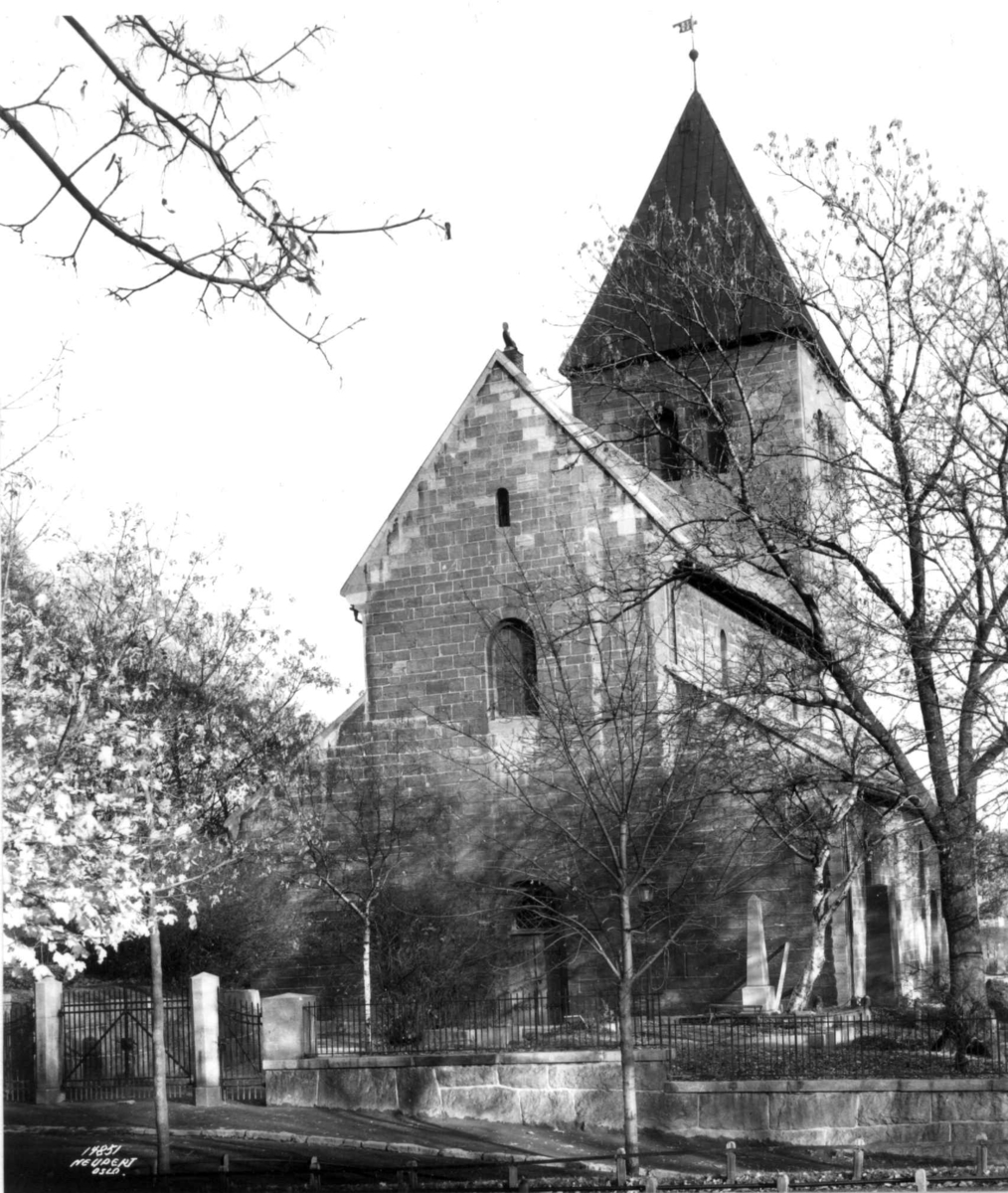 Gamle Aker kirke, Oslo. 1936. Oslos eldste eksisterende bygning. Antakelig fra første del av 1100-tallet.