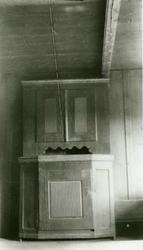 Skap i Buflo-stuen, Trysil Bygdetun, Trysil, Hedmark. Fotogr