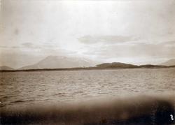 Landskap, Tjøtta, Alstadhaug, Nordland. Fotografert 1905.