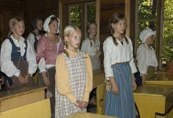 Levendegjøring på museum.Ferieskolen uke 31. Undervisning i