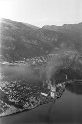 Glomfjord, Meløy, 1965. Oversiktsbilde.