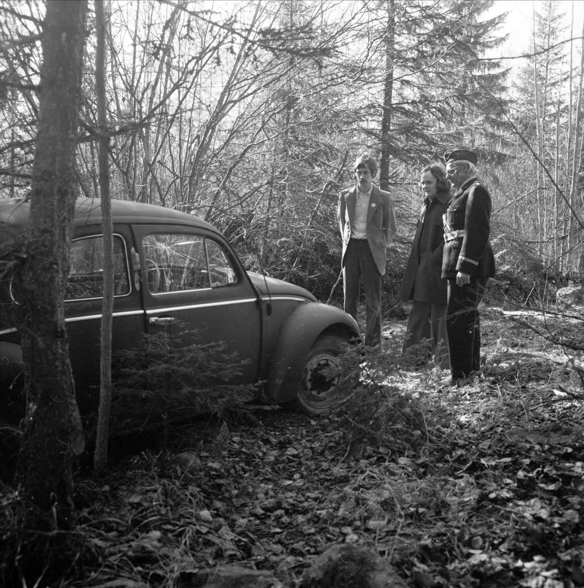 Hållnäs - Österlövsta städas, Uppland april 1973
