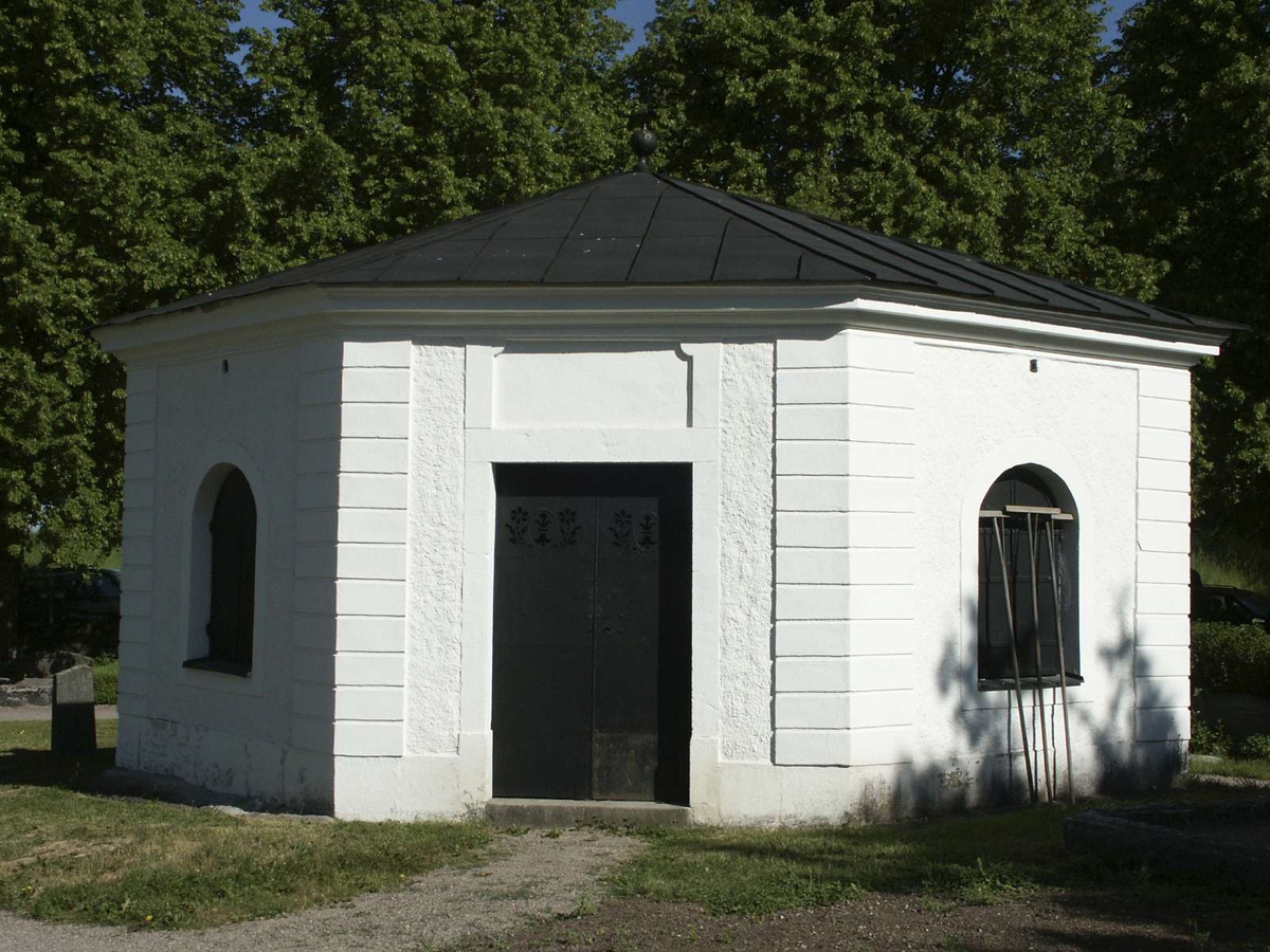 Gravkapell vid Funbo kyrka, Funbo socken, Uppland 2002