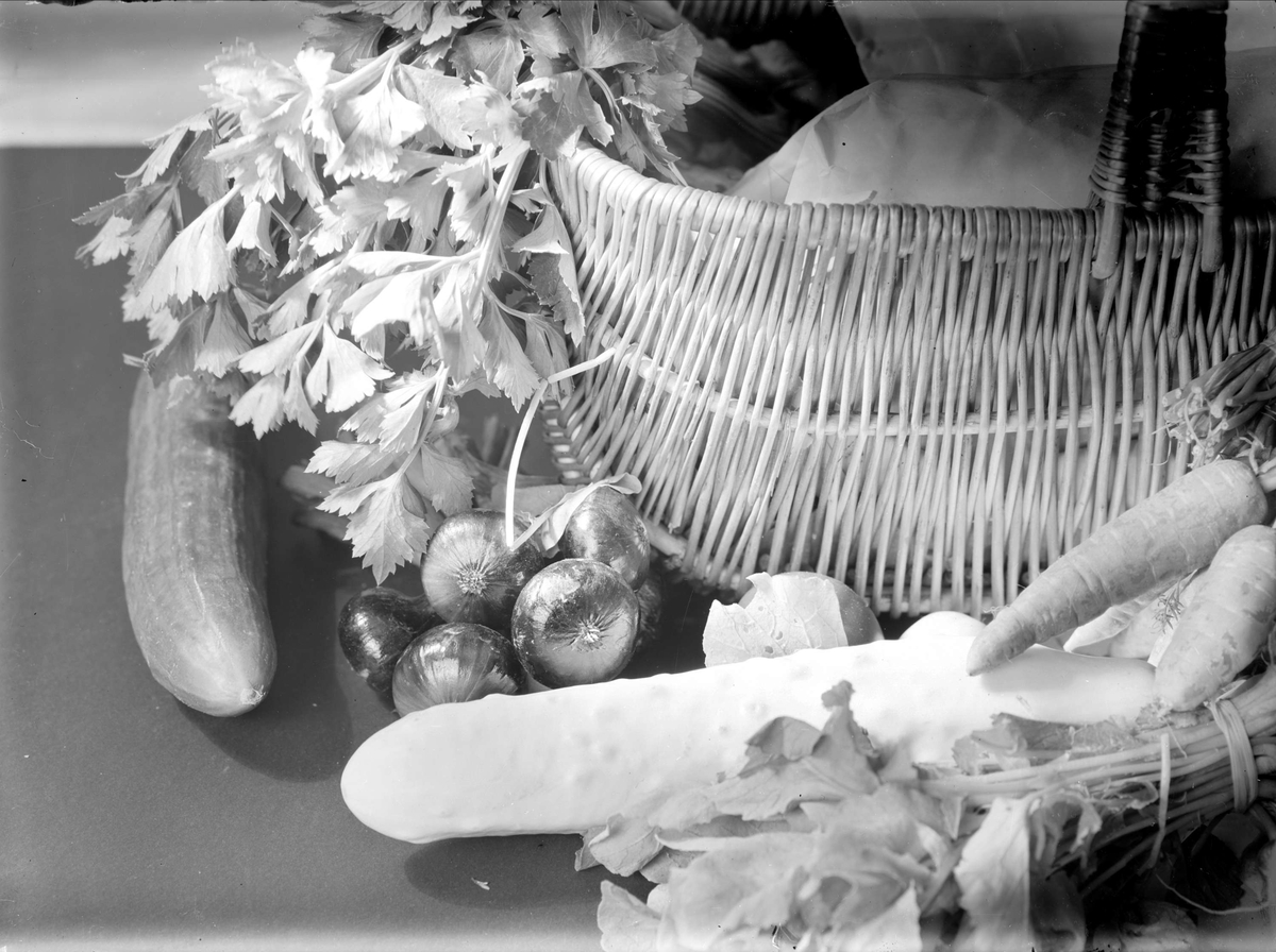 Grönsaker på ett bord