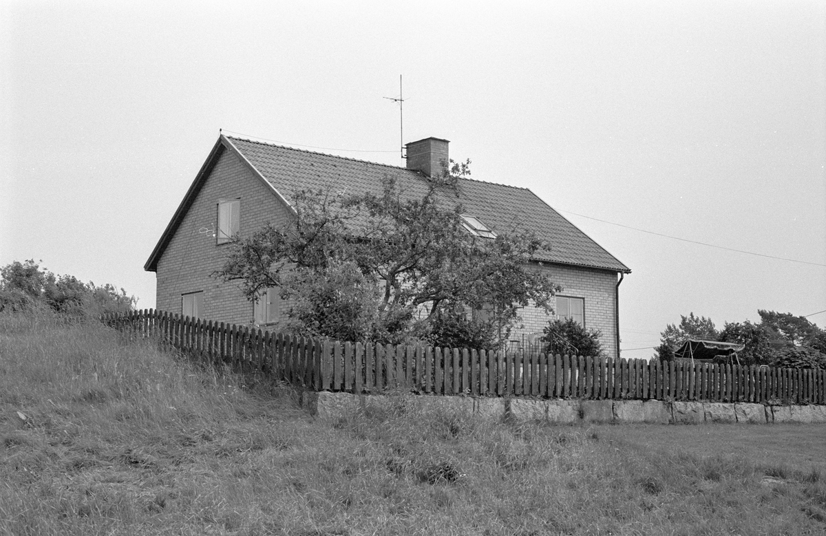 Bostadshus, Sursta 3:1, Sursta, Faringe socken, Uppland 1987 