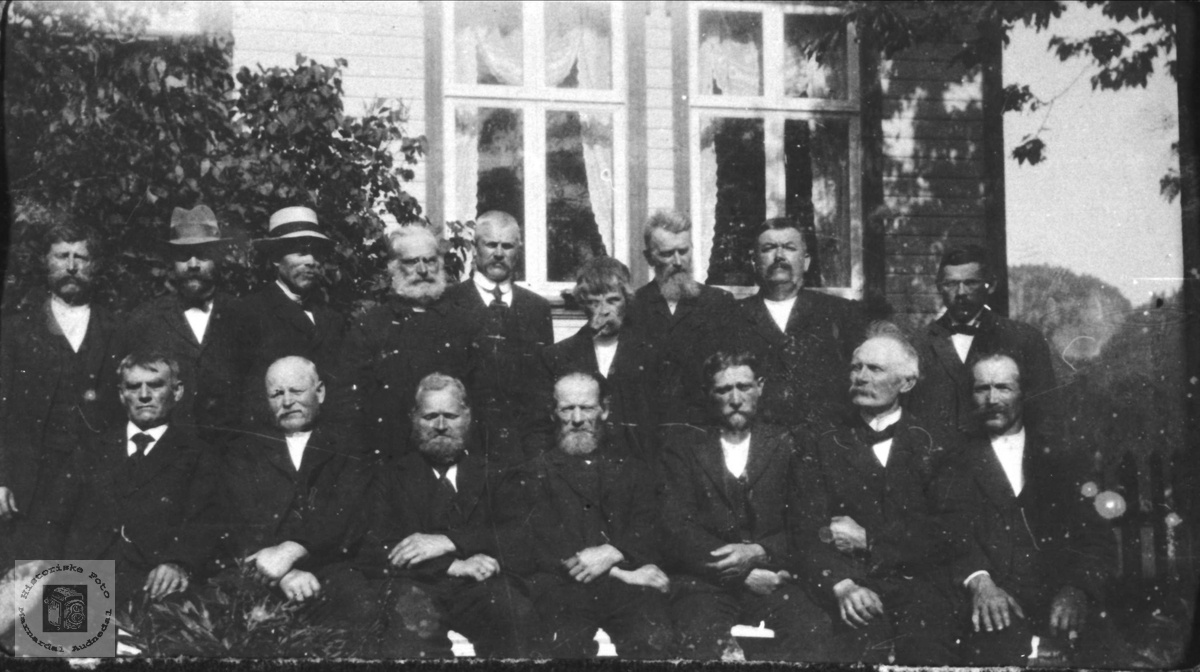 Kommunestyrets avslutning 1919, Øyslebø.
