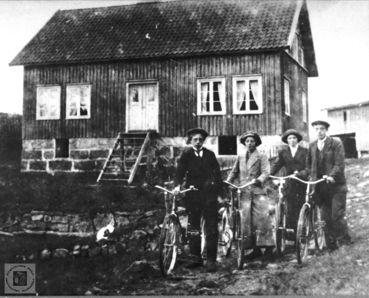 Hus på Solås i Øyslebø.